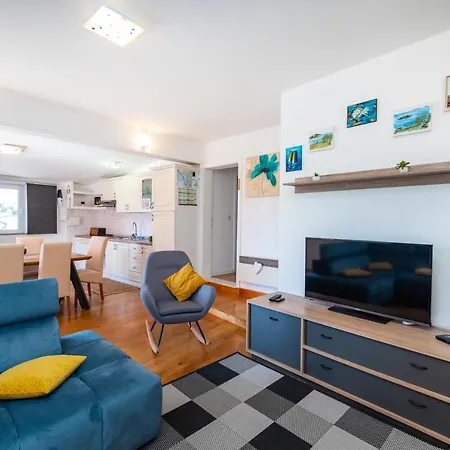 Bistra Apartment *