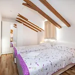 Bistra Lejlighed Pakoštane