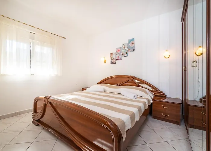 Bistra Apartman Pakostane